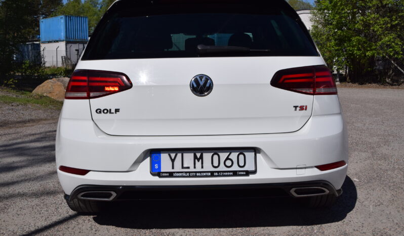 Volkswagen Golf 1.4 TSI R-Line 150HK Euro 6 Panorama Carplay Svensksåld-17 full