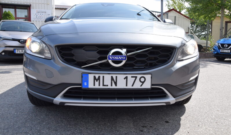 Volvo V60 Cross Country D4 AWD Geartronic Summum Euro 6 Skinn Svensksåld-17 full