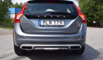 Volvo V60 Cross Country D4 AWD Geartronic Summum Euro 6 Skinn Svensksåld-17 full