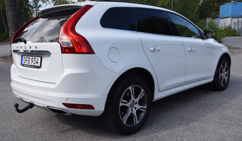 Volvo XC60 D4 Summum Panorama Navi Skinn Euro 6 Svensksåld-14 full