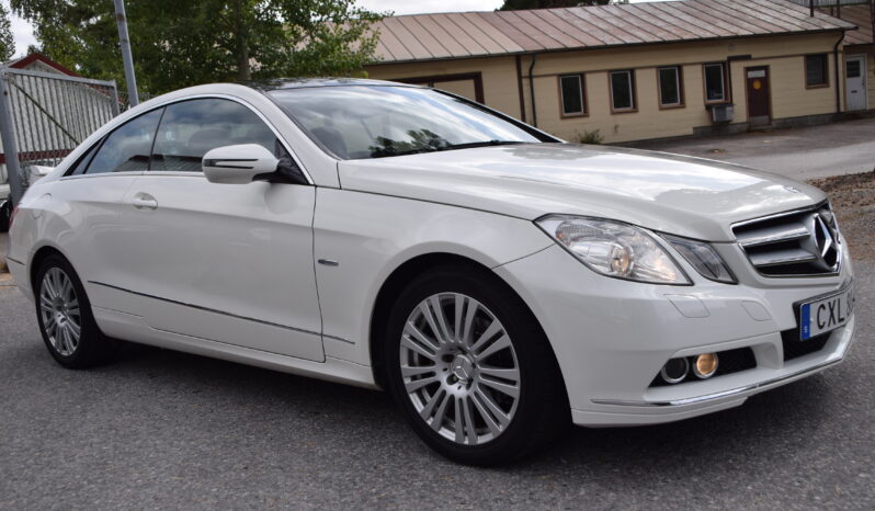 Mercedes-Benz E 250 Coupé BlueEFFICIENCY 5G Euro 5 Panorama Svensksåld-10 full