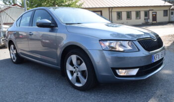 Skoda Octavia 1.2 TSI Euro 5 Aux 5_Dörrar Dragkrok Svensksåld-13 full