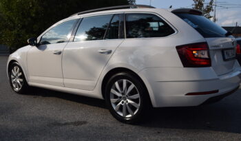 Skoda Octavia Kombi 1.6 TDI Euro 6 Carplay Auto Svensksåld-17 full