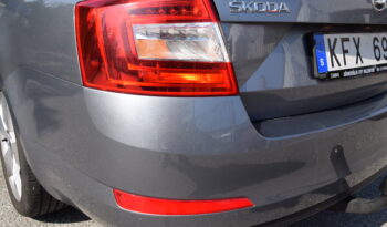 Skoda Octavia 1.2 TSI Euro 5 Aux 5_Dörrar Dragkrok Svensksåld-13 full