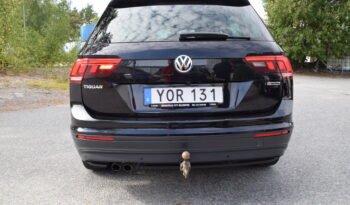 Volkswagen Tiguan 1.4 TSI 4Motion Euro 6 B_Värmare CarPlay Svensksåld-18 full