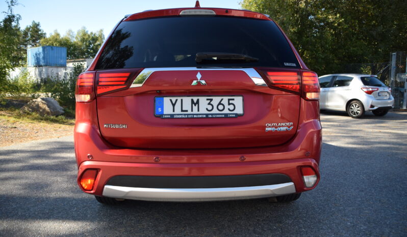 Mitsubishi Outlander 2,0 PHEV CVT Business Euro 6 360 Kamera Svensksåld-17 full