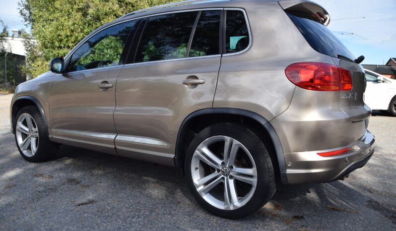 Volkswagen Tiguan 2.0 TDI 4Motion R_Line D_Värmare B_Kamera Svensksåld-15 full