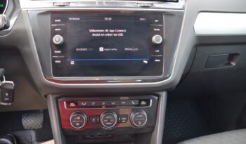 Volkswagen Tiguan 1.4 TSI 4Motion Euro 6 B_Värmare CarPlay Svensksåld-18 full