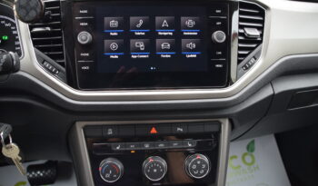 Volkswagen T-Roc 1.5 TSI Base Euro 6 P_Sensorer CarPlay Svensksåld-22 full