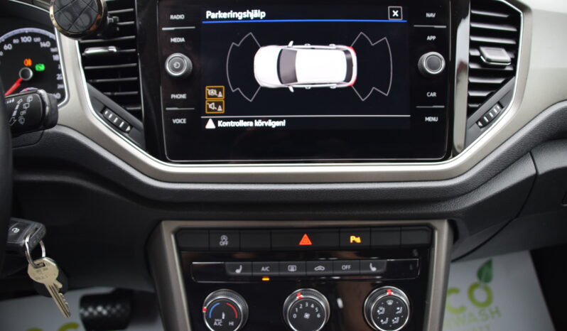 Volkswagen T-Roc 1.5 TSI Base Euro 6 P_Sensorer CarPlay Svensksåld-22 full