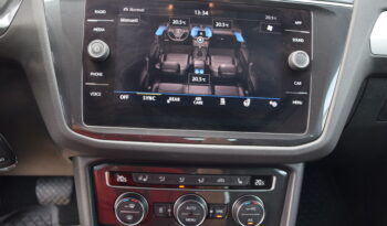 Volkswagen Tiguan 1.4 TSI 4Motion Euro 6 B_Värmare CarPlay Svensksåld-18 full