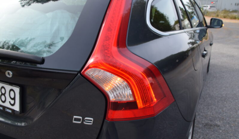 Volvo V60 D3 Momentum Taklucka Auto D_Värmare Euro 5 Svensksåld-12 full