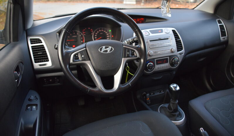 Hyundai i20 5-dörrar 1.4 Select Euro 4 Svensksåld-09 full