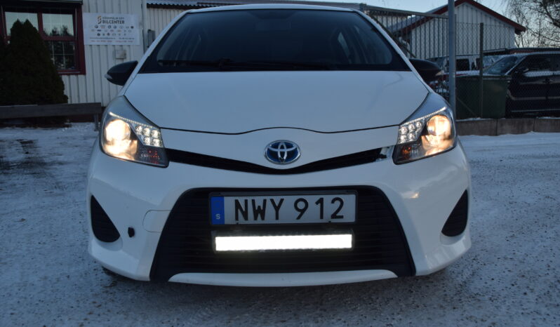 Toyota Yaris 1,5 Hybrid e-CVT Life Euro 5 Sensor Bak Svensksåld-13 full