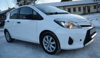 Toyota Yaris 1,5 Hybrid e-CVT Life Euro 5 Sensor Bak Svensksåld-13 full