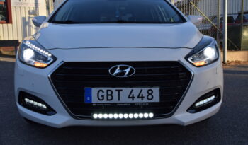 Hyundai i40 cw 1.7 CRDi DCT ComfortPlus Euro 6 B_Kamera Svensksåld-16 full