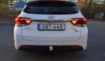 Hyundai i40 cw 1.7 CRDi DCT ComfortPlus Euro 6 B_Kamera Svensksåld-16 full