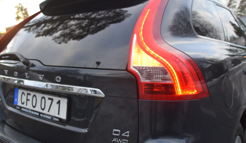 Volvo XC60 D4 AWD  Summum Euro 5 Panorama Tak Skinn Svensksåld-15 full