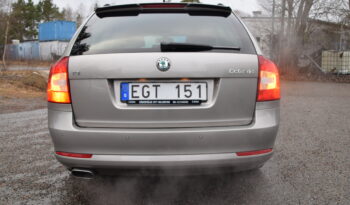 Skoda Octavia Kombi 1.6 TDI Elegance Euro 5 Auto Svensksåld-13 full