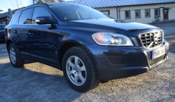 Volvo XC60 D4 Geartronic Momentum Euro 5 D-Värmare Skinn Svensksåld-13 full