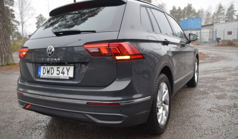 Volkswagen Tiguan 1.5 TSI OPF Base Euro 6 B-Värmare Dragkrok Svensksåld-21 full