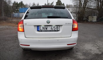 Skoda Octavia Kombi 1.6 TDI Elegance Euro 5 Auto Svensksåld-13 full