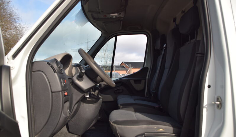 Nissan NV400 dCi 125HK 3_Sits Kamkedja Nyservad Svensksåld-16 full